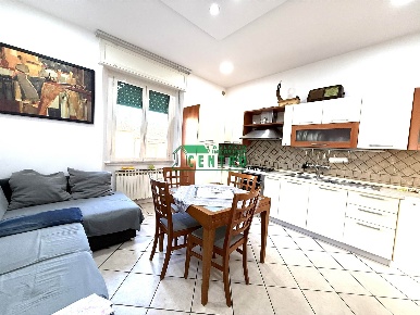 Foto Appartamento a Poggibonsi Centro di 75 m² con 4 locali in vendita