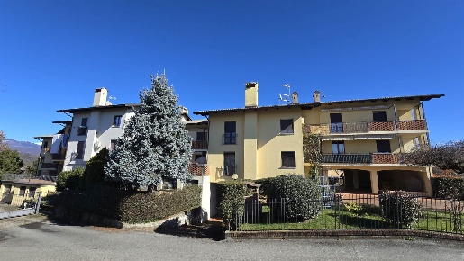 Foto Appartamento in Via Santa Croce  42, Candelo di 90 m² con 4 locali