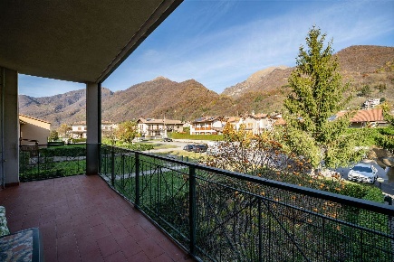 Foto Appartamento in Via alla Fucinetta 7D, Introbio di 72 m² con 2 locali