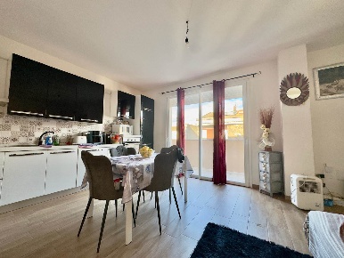 Foto Appartamento a Sinnai Centro di 70 m² con 3 locali in vendita