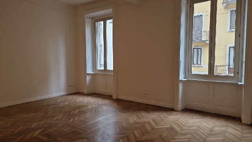 Foto Appartamento in Via Spartaco, Milano Montenero di 170 m² con 4 locali
