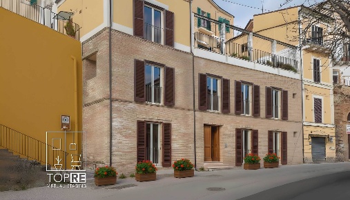 Foto Case semi ndipendenti a Chieti Chieti Città di 330 m² con 5 locali