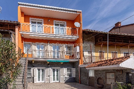 Foto Case semi ndipendenti in via piave  1, Strambino Carrone di 210 m²