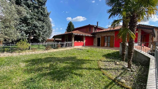 Foto Villa bifamiliare in VIA CARVISI  15/A, Terno d'Isola di 200 m²