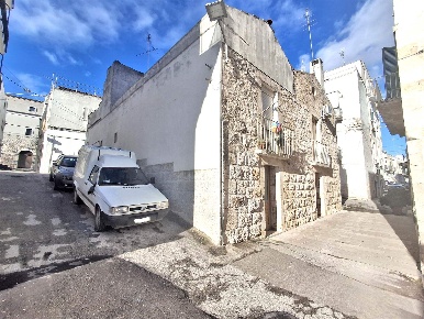 Foto Negozio in Via Firenze, Noci Centro di 90 m² con 2 locali in vendita