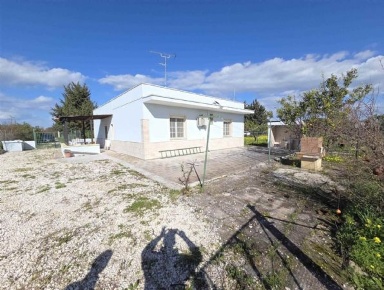 Foto Villa unifamiliare in contrada restinco 110, Brindisi Montenegro