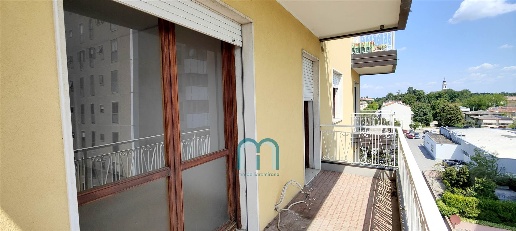 Foto Appartamento in VIA GRAMSCI, Mirano Mirano Paese di 87 m² con 5 locali