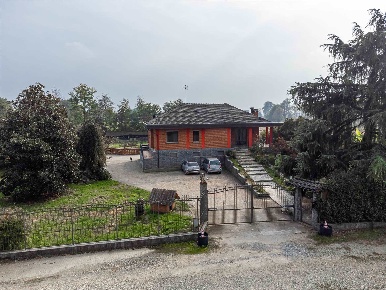 Foto Villa bifamiliare in via baudenile 65, Leini Muzio di 285 m²