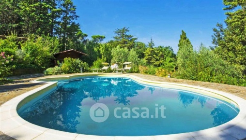 Foto Villa bifamiliare a Livorno Montenero Basso - Montenero Alto di 270 m²