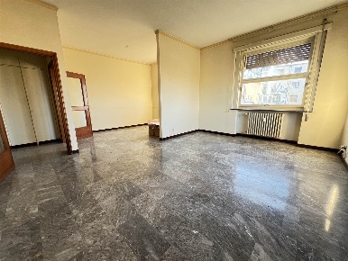 Foto Appartamento in Viale Saffi, Novi Ligure di 145 m² con 6 locali