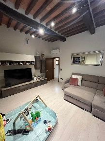 Foto Appartamento a Guastalla Centro di 105 m² con 7 locali in vendita