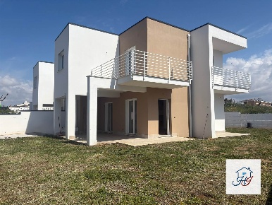 Foto Villa bifamiliare a Anzio Villa Claudia di 77 m² con 4 locali