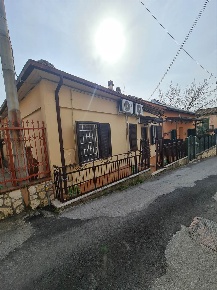 Foto Casa indipendente in VIA ALFIERI PRIMA TRAVERSA  7, Ceprano Centro