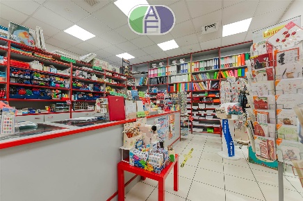 Foto Negozio in Via Dante Alighieri 1, Mira Mira Taglio di 55 m² in vendita