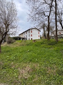 Foto Rustico a Vezzano sul Crostolo di 300 m² con 11 locali in vendita