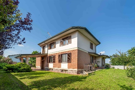 Foto Villa unifamiliare in Strada Vignazza 52/6, Vigevano Piccolini