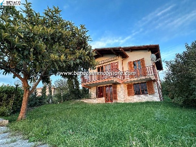 Foto Villa unifamiliare a San Zeno di Montagna Prabestemà di 65 m²