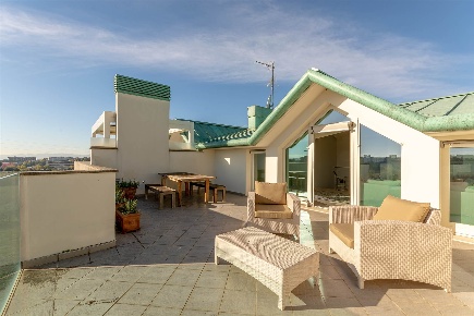 Foto Appartamento in via di Ponzano snc, Prato Repubblica di 200 m²