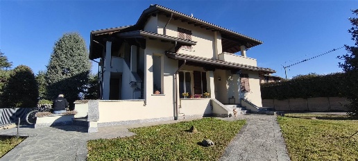 Foto Appartamento in Via Napoli 17, Seregno Porada di 127 m² con 3 locali