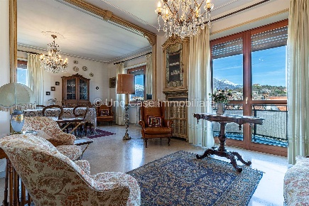 Foto Appartamento in via pavetti 6, Ivrea di 200 m² con 8 locali in vendita