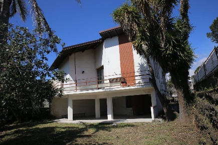 Foto Villa unifamiliare in VIA ETNEA  74, Pedara Centro di 96 m² in vendita