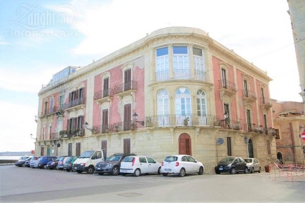 Foto Appartamento in Via della Maestranza, Siracusa Ortigia di 80 m²