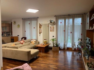 Foto Appartamento a Liscate di 180 m² con 3 locali in vendita