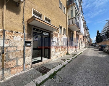 Foto Appartamento in VIA GIULIO PETRONI 104N, Bari Poggiofranco di 83 m²
