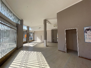 Foto Negozio a La Spezia Bragarina di 95 m² con 2 locali in affitto
