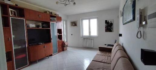 Foto Appartamento in via Rossi, Scisciano Centro di 100 m² con 5 locali