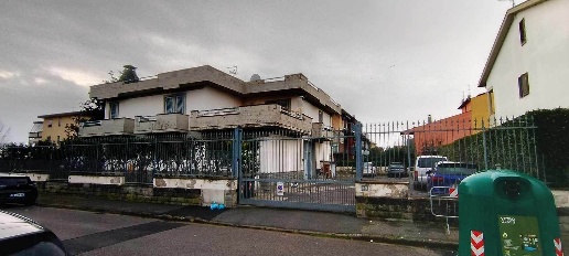 Foto Appartamento a Campi Bisenzio Sant'Angelo, Vingone di 200 m²