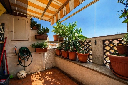 Foto Appartamento a Ventimiglia di 91 m² con 4 locali in vendita