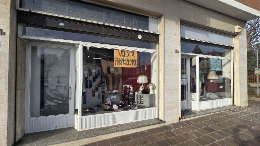 Foto Attività commerciale in Via Rosselli 130, Biella San Biagio, Thes