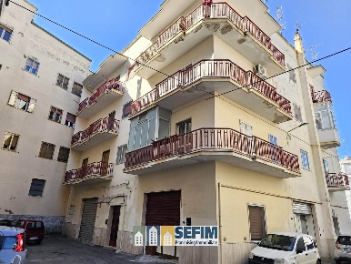 Foto Appartamento in VIA COLANGIULI, Matera Centro di 120 m² con 4 locali