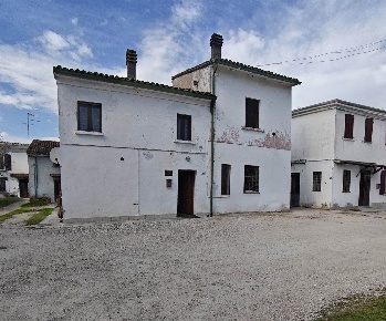 Foto Case semi ndipendenti in Via trivellano, Moglia di 150 m² con 8 locali