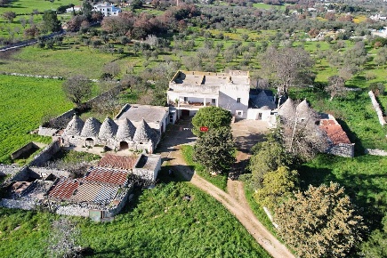 Foto Rustico in Contrada Scarciglia 8, Monopoli di 950 m² con 20 locali