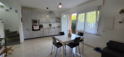 Foto Villa a schiera in Via dei sisina, Tarquinia Marina Velca di 80 m²