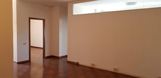 Foto Ufficio a Prato I Lecci - Gonfienti di 120 m² con 5 locali in affitto