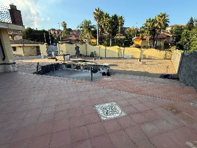 Foto Negozio a Trecastagni di 500 m² con 4 locali in affitto