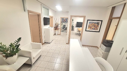 Foto Ufficio a Firenze Gavinana di 127 m² con 4 locali in vendita