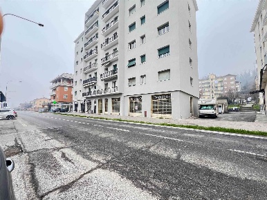 Foto Locale commerciale in Via Circonvallazione  30, Cassano Spinola Centro
