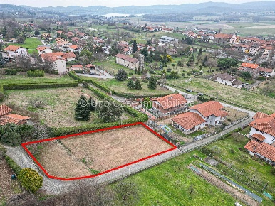 Foto Terreno edificabile in strada san pietro, Piverone Centro di 148 m²