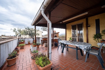 Foto Appartamento in Via Giorgio Vasari, Campi Bisenzio di 108 m²
