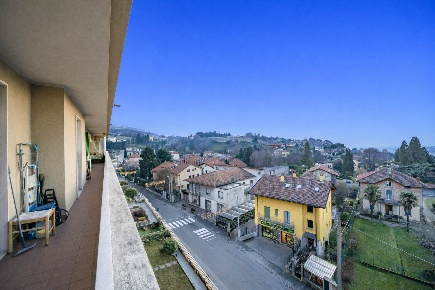 Foto Appartamento a Galbiate Centro di 107 m² con 3 locali in vendita