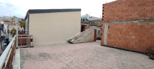 Foto Casa indipendente in Via Alcide De Gasperi, Biancavilla di 240 m²