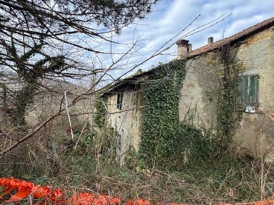 Foto Rustico in Via Serrucce 24, San Benedetto Val di Sambro di 186 m²