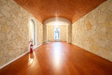 Foto Attività commerciale a Cecina Cecina Centro di 100 m² con 4 locali