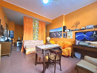 Foto Laboratorio in Via Bligny 26, Alberobello Centro di 60 m² con 2 locali