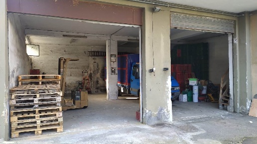 Foto Magazzino in VIA GIACOMO MATTEOTTI, Aci Catena Centro di 100 m²