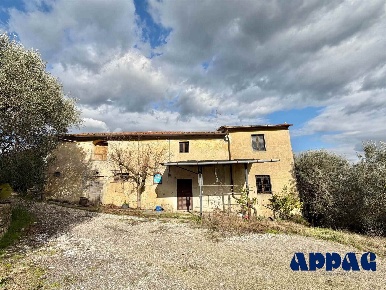 Foto Appartamento a Quarrata di 260 m² con 12 locali in vendita